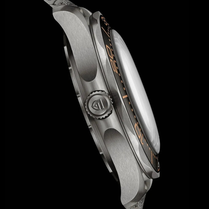 Luxury Watch – A Reinterpretation of the Iconic 007